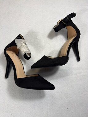 Forever Ankle Strap Stiletto Heels Black Pointed Toe Size 8 New